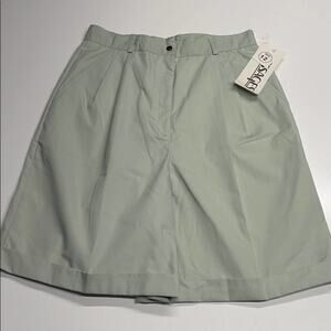 MESSAGES Womens 12 Light Green Shorts